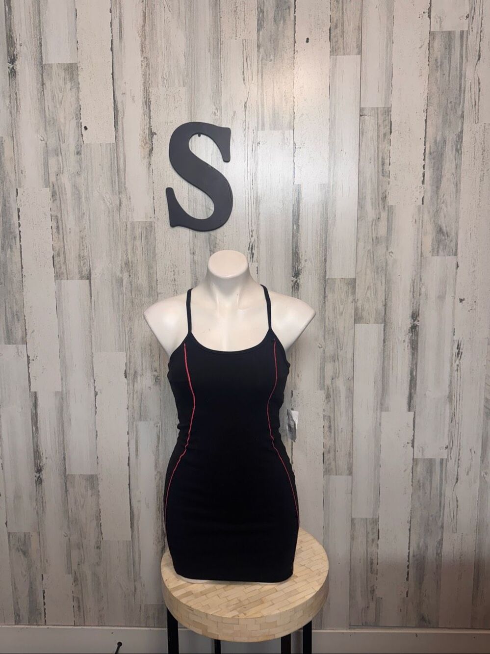 Forever 21 Open Back Workout Active Dress with Built-In Shorts Womens Small Blac